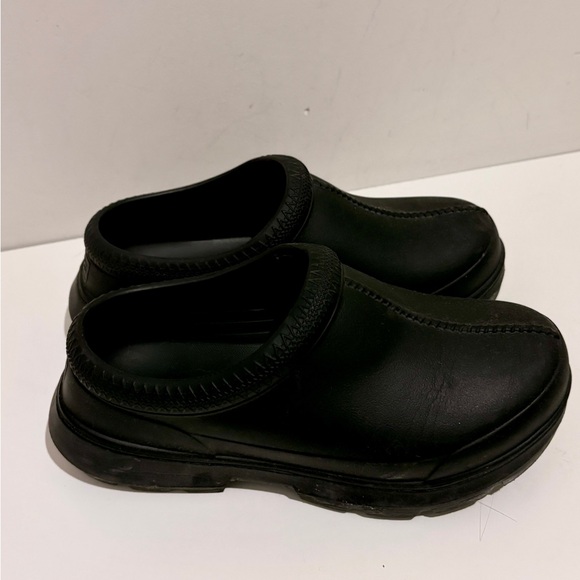 UGG Shoes - Uggs Tasman black clogs no sock sz 7 preowned